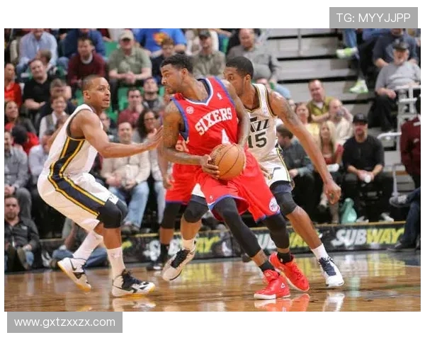 国王与爵士激战11月26日球迷期待精彩对决与精彩瞬间