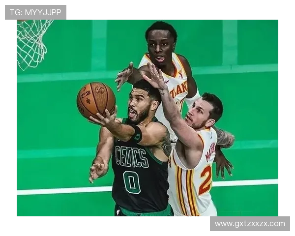 老鹰与凯尔特人对决分析：战术解析与球员表现的全面评估