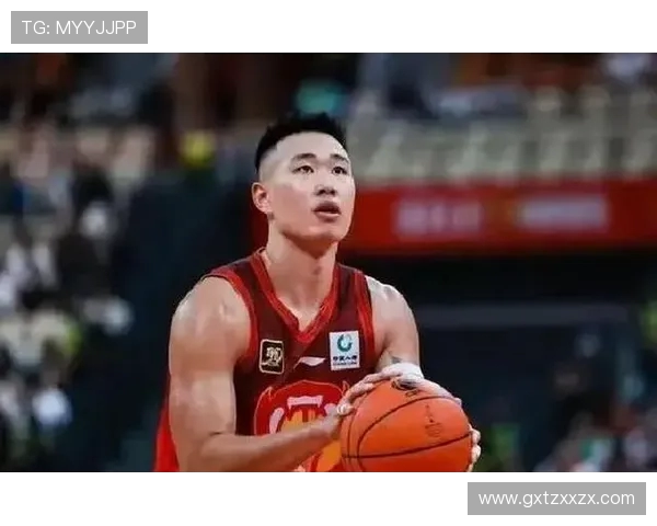 贺希宁:从篮球新星到职业生涯的璀璨旅程与成长故事