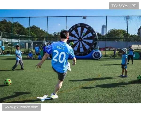 深圳足球队战术变革引发热议球迷与专家共同探讨未来发展方向