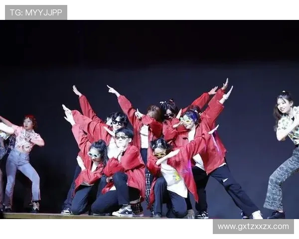 周敏的街舞人生与深度对话探索舞蹈背后的梦想与坚持